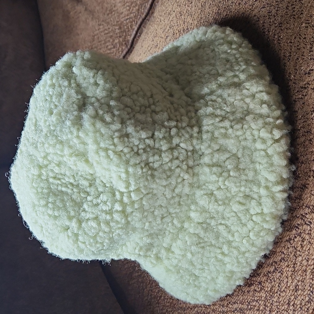 Hat - Picture 1 of 3